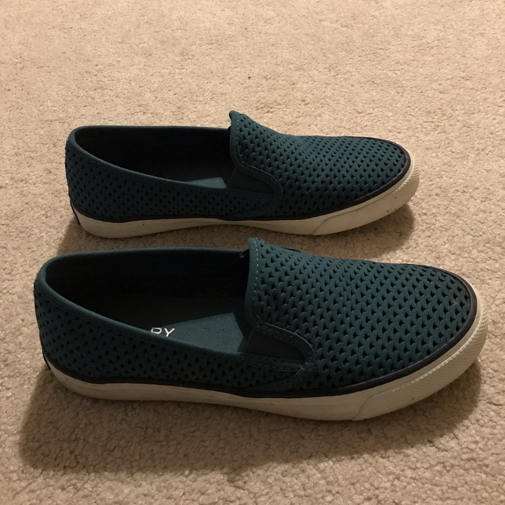 Sperry Pier Side Slip on shoes - Picture 3 of 5